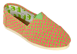 Yoki College-66 Women Zigzag Print Slip-On Casual Flats