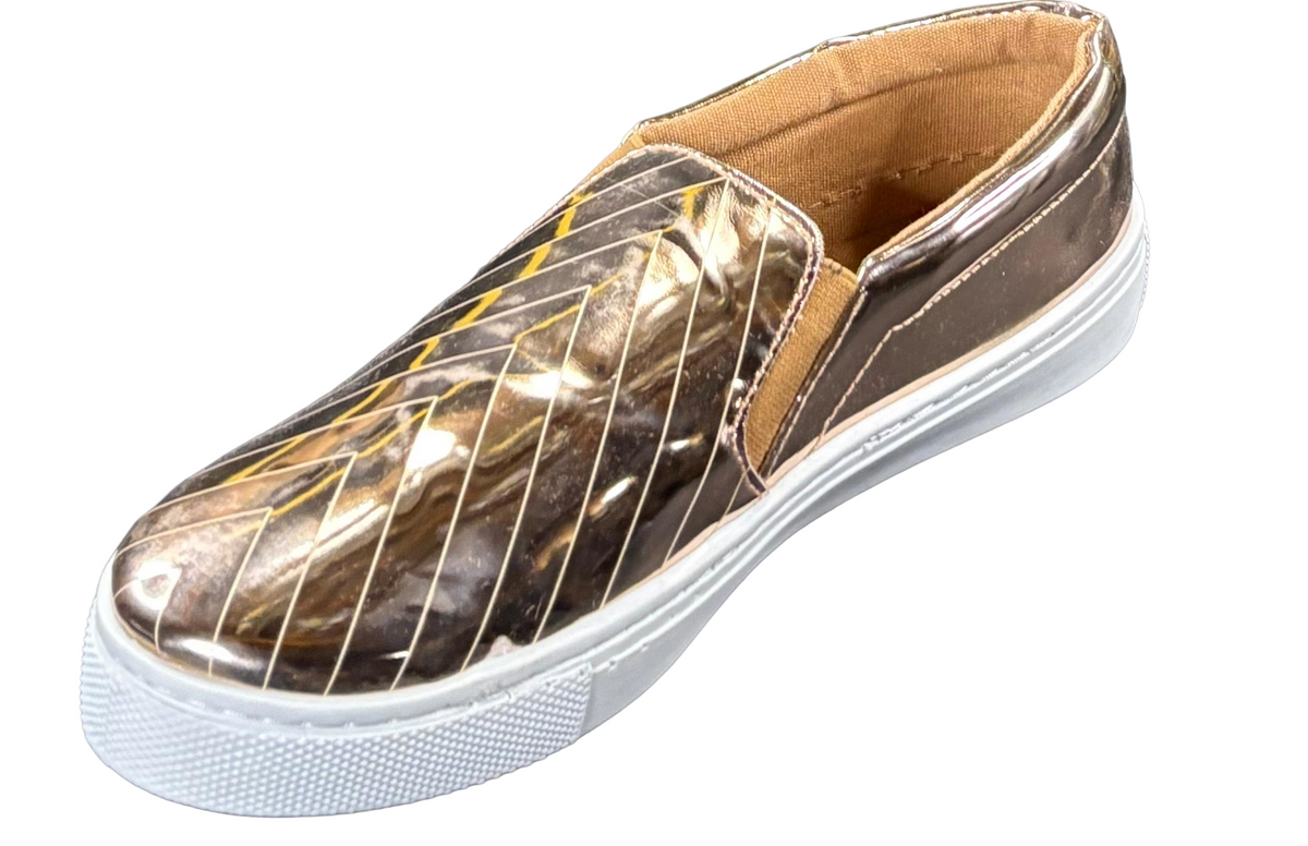 Qupid Reba-121D Women’s Slip-On Casual Sneakers