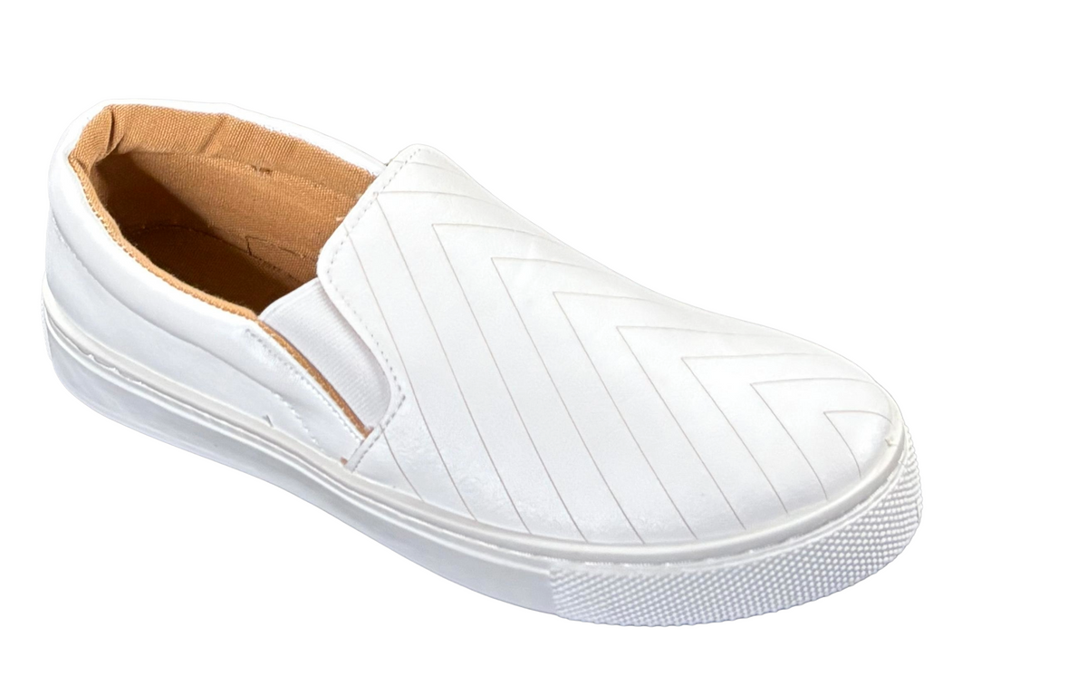 Qupid Reba-121D Women’s Slip-On Casual Sneakers