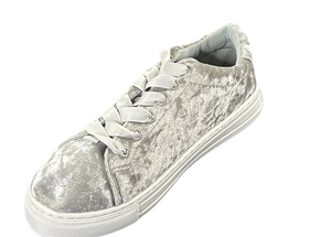 Qupid Reba-161C Women’s Velvet Lace-Up Fashion Sneakers