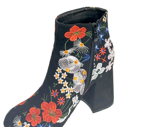 Qupid Ulla-01 Women's Floral Embroidered Ankle Boots Heel